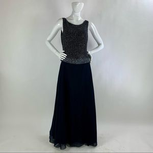 Women’s 12 Beaded JKARA NEW YORK Sleeveless Evening Gown